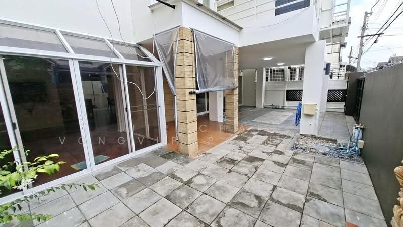 พหลโยธิน 40, Bangkok, พหลโยธิน, Sena Nikhom, Chatuchak, Bangkok, 5 Bedrooms, 200 sqm, Townhouse For Rent, by Jirachai Vongvipaporn (Benz), 500570469 - DDproperty.com
