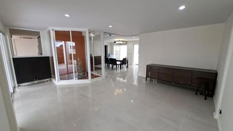 พหลโยธิน 40, กรุงเทพ, พหลโยธิน, เสนานิคม, จตุจักร, กรุงเทพ, 200 ตร.ม., ทาวน์เฮ้าส์ ให้เช่า, โดย Jirachai Vongvipaporn (Benz), 500570469 - DDproperty.com
