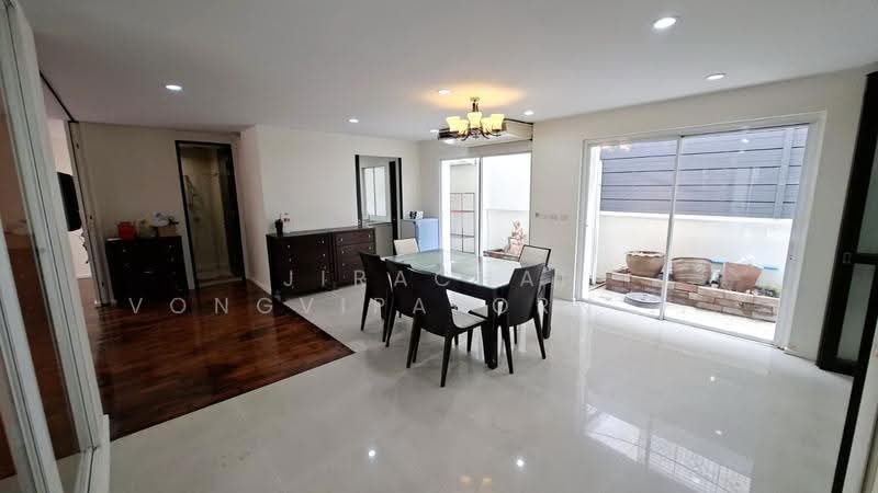 พหลโยธิน 40, กรุงเทพ, พหลโยธิน, เสนานิคม, จตุจักร, กรุงเทพ, 200 ตร.ม., ทาวน์เฮ้าส์ ให้เช่า, โดย Jirachai Vongvipaporn (Benz), 500570469 - DDproperty.com