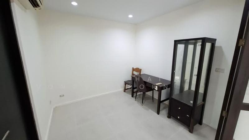 พหลโยธิน 40, Bangkok, พหลโยธิน, Sena Nikhom, Chatuchak, Bangkok, 5 Bedrooms, 200 sqm, Townhouse For Rent, by Jirachai Vongvipaporn (Benz), 500570469 - DDproperty.com