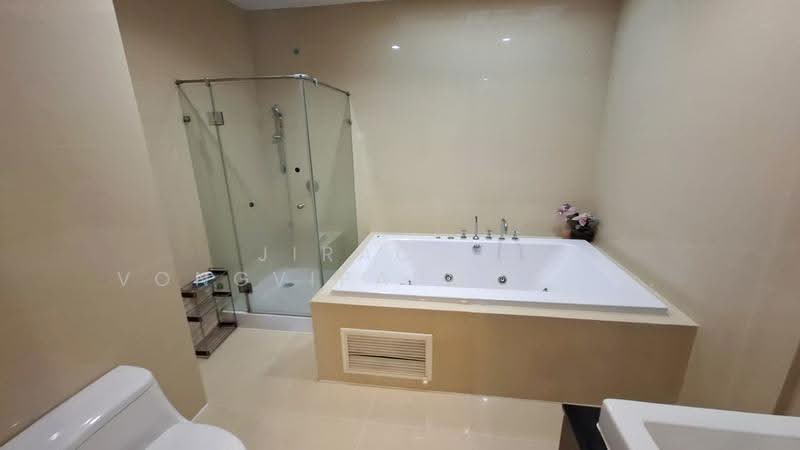 พหลโยธิน 40, Bangkok, พหลโยธิน, Sena Nikhom, Chatuchak, Bangkok, 5 Bedrooms, 200 sqm, Townhouse For Rent, by Jirachai Vongvipaporn (Benz), 500570469 - DDproperty.com