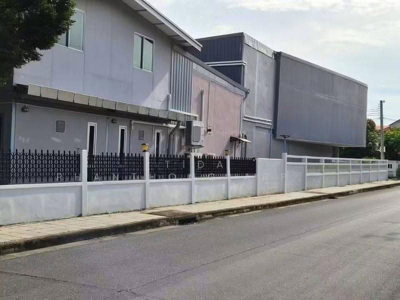 Warehouse for rent at Ramkhamhaeng 118: Temperature-controlled facility with a 2-story, Bangkok, Saphan Sung, Bangkok, , 900 sqm, Warehouse/Factory For Rent, by Tida phanthonglarptawee, 500570511 - DDproperty.com