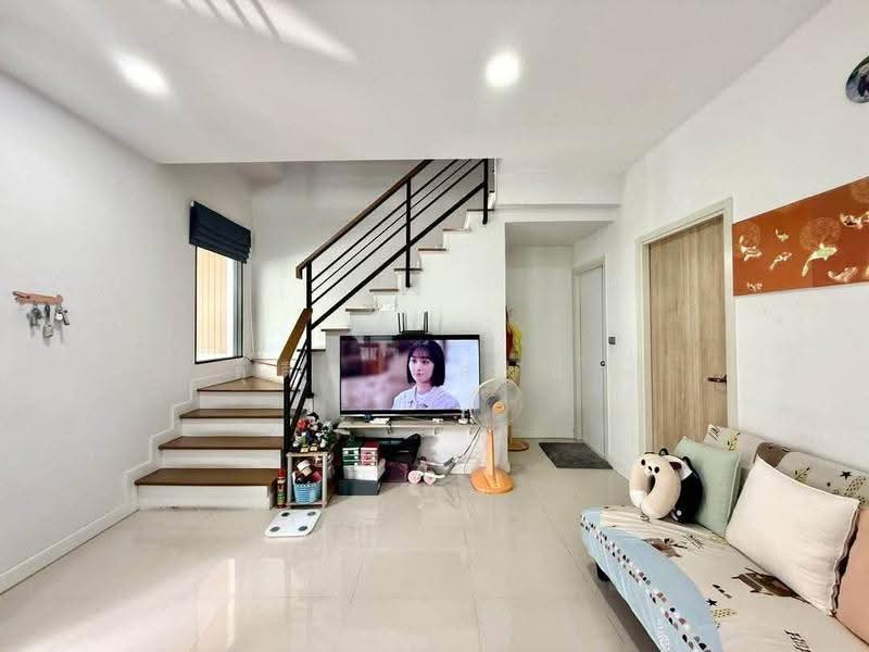 ขายบ้านแฝด ม.มณีรินทร์แหลมฉบัง ศรีราชา, Chon Buri (Pattaya), Thung Suk La, Si Racha, Chon Buri (Pattaya), 4 Bedrooms, 100 sqm, Semi-Detached House (Twin House) For Sale, by Dusit Saengfa, 500570512 - DDproperty.com