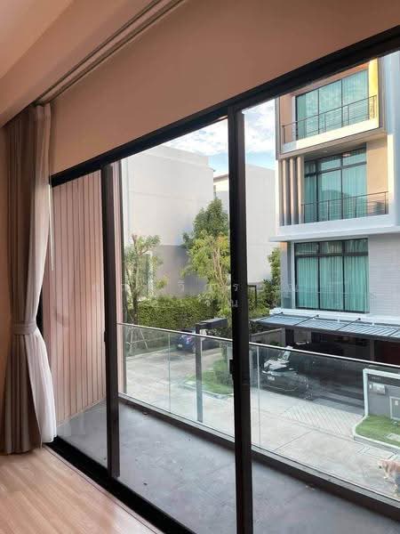 Nirvana Define Srinakarin-Rama 9, Bangkok, Srinakarin - Rom Klao Road, Saphan Sung, Bangkok, 3 Bedrooms, 190 sqm, Townhouse For Rent, by คุณรวีวรรณ อู่เงิน, 500570527 - DDproperty.com