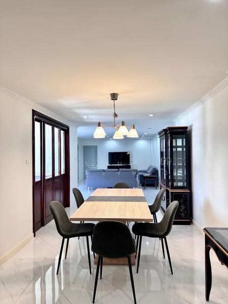 39 Suites, Bangkok, Sukhumvit 39, Khlong Tan Nua, Watthana, Bangkok, 3 Bedrooms, 126 sqm, Condo For Rent, by บุษบา รัตนวงษ์ชัย, 500570623 - DDproperty.com
