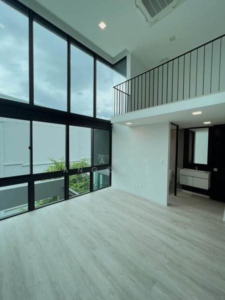 VIVE Krungthep Kreetha, Bangkok, Krungthep Kreetha Road, Saphan Sung, Bangkok, 4 Bedrooms, 421 sqm, Single Detached House For Rent, by Chanon Phangchienghien, 500570679 - DDproperty.com