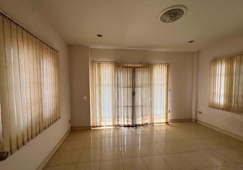 Romthip Village, Bangkok, หทัยราษฏร์, Bang Chun, Khlong Sam Wa, Bangkok, 3 Bedrooms, 107 sqm, Single Detached House For Sale, by คุณ ขวัญ, 500570711 - DDproperty.com