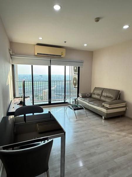 Plum Condo Central Station (Phase 1), Nonthaburi, Village No. 6 188 Sao Thong Hin, Sao Thong Hin, Bang Yai, Nonthaburi, 2 Bedrooms, 52 sqm, Condo For Rent, by Rattanaporn Khamlit, 500570751 - DDproperty.com