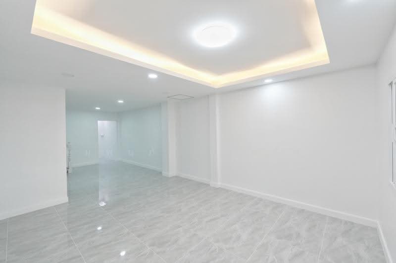 Monchaya 1 Village, Bangkok, Sai Mai, Bangkok, 2 Bedrooms, 64 sqm, Townhouse For Sale, by พิมพ์นภัส ภูธนภัทร, 500570756 - LIVING ROOM - DDproperty.com