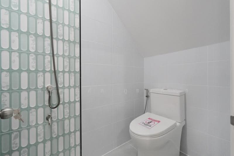 Monchaya 1 Village, Bangkok, Sai Mai, Bangkok, 2 Bedrooms, 64 sqm, Townhouse For Sale, by พิมพ์นภัส ภูธนภัทร, 500570756 - BATHROOM - DDproperty.com
