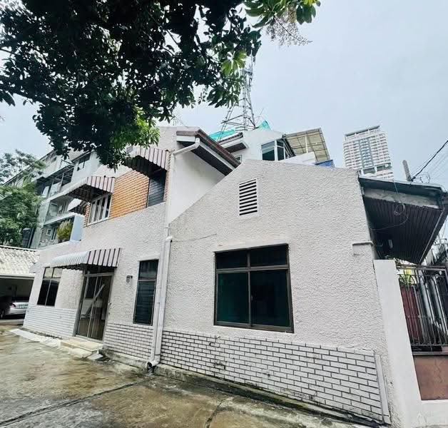 บ้านเดี่ยวใกล้ BTS ทองหล่อ, กรุงเทพ, คลองตัน, คลองเตย, กรุงเทพ, 200 ตร.ม., บ้านเดี่ยว ให้เช่า, โดย Witchulada Sae Tang, 500570773 - DDproperty.com