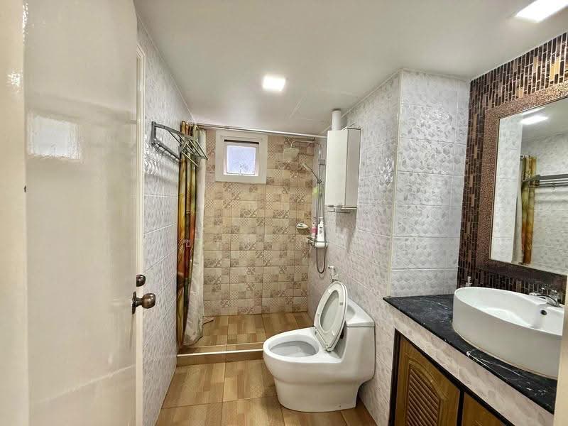 Lumpini Place Water Cliff, Bangkok, Soi Sathu Pradit 19 Yeak 10, Chong Nonsi, Yan Nawa, Bangkok, 2 Bedrooms, 60 sqm, Condo For Sale, by Suchart Gambhir, 500570828 - DDproperty.com