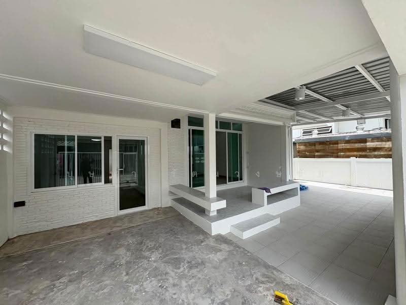 ให้เช่าบ้านเดี่ยวรีโนเวทใหม่ ทำเล MRT ลาดพร้าว 83 บ้านสวยพร้อมอยู่ ซ.ลาดพร้าว 87, Bangkok, ลาดพร้าว, Khlong Chaokhun Sing, Wang Thonglang, Bangkok, 3 Bedrooms, 150 sqm, Single Detached House For Rent, by บุษบา รัตนวงษ์ชัย, 500570857 - DDproperty.com