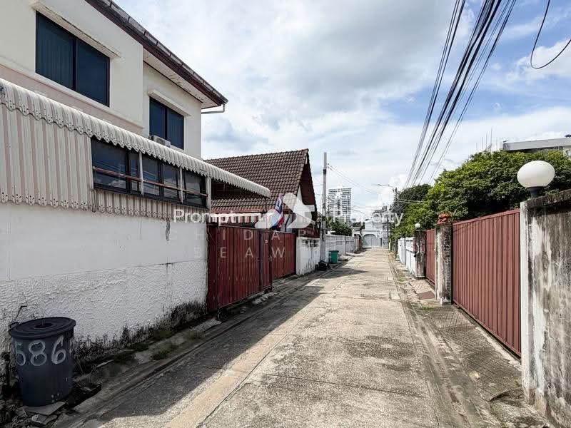 ขายบ้านพร้อมที่ดิน เอกมัย ซอย สุขุมวิท 65 ทำเลดี เข้าออกเอกมัย-สุขุมวิท, กรุงเทพ, สุขุมวิท, พระโขนงเหนือ, วัฒนา, กรุงเทพ, 428 ตร.ม., ที่ดิน ขาย, โดย Chidaphar Beawlek, 500570898 - DDproperty.com