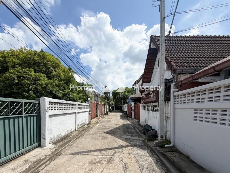 ขายบ้านพร้อมที่ดิน เอกมัย ซอย สุขุมวิท 65 ทำเลดี เข้าออกเอกมัย-สุขุมวิท, กรุงเทพ, สุขุมวิท, พระโขนงเหนือ, วัฒนา, กรุงเทพ, 428 ตร.ม., ที่ดิน ขาย, โดย Chidaphar Beawlek, 500570898 - DDproperty.com