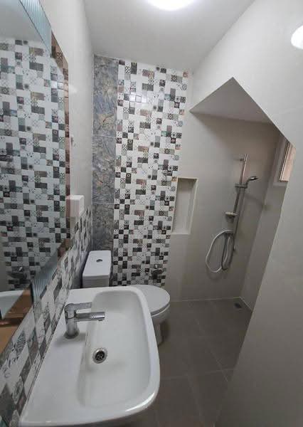 Golden Town Chalermprakiat - Suanluang, Bangkok, Soi Chaloem Phrakiat Rama 9 Soi 30 Yaek 14, Kanchanaphisek Road, Dok Mai, Prawet, Bangkok, 3 Bedrooms, 120 sqm, Townhouse For Rent, by อุ๋ม, 500570930 - DDproperty.com