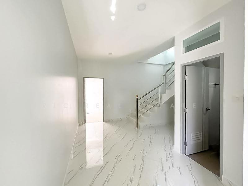 2 Storey Townhouse for Sale Noen Plab Wan 3 Bedrooms, chon-buri, Bang Lamung, Bang Lamung (Pattaya), Chon Buri (Pattaya), 3 Bedrooms, 108 sqm, Townhouse For Sale, by PLC real estate, 500570991 - DDproperty.com