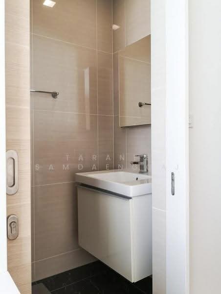 Park Origin Phrom Phong (Park 24), Bangkok, 68 Soi Sukhumvit 24, Khong Tan, Khlong Toei, Bangkok, 1 Bedroom, 33 sqm, Condo For Sale, by Taranee Samdaengoaj, 500570992 - DDproperty.com