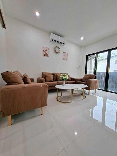 ทาวน์โฮม 2 ชั้น พร้อมอยู่ ให้เช่า ใกล้บีทีเอสบางจาก (SPSJP688), กรุงเทพ, ซอย สุขุมวิท 62 แยก 3, บางจาก, พระโขนง, กรุงเทพ, 160 ตร.ม., ทาวน์เฮ้าส์ ให้เช่า, โดย Khun Jane, 500571016 - DDproperty.com