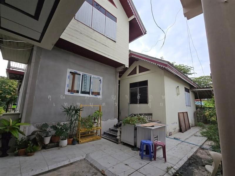 ที่ดิน พร้อมบ้าน 3 หลัง 293 ตร.ว. ที่ดิน พร้อมบ้าน 3 หลัง ซอยราษฎร์พัฒนา24, กรุงเทพ, ถนนรามคำแหง, สะพานสูง, กรุงเทพ, 1,172 ตร.ม., ที่ดิน ขาย, โดย คุณ ภิญญาลักษณ์ เทพบุตร (ยุ้ย), 500571031 - DDproperty.com