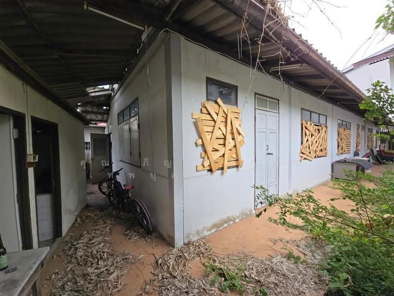 ที่ดิน พร้อมบ้าน 3 หลัง 293 ตร.ว. ที่ดิน พร้อมบ้าน 3 หลัง ซอยราษฎร์พัฒนา24, กรุงเทพ, ถนนรามคำแหง, สะพานสูง, กรุงเทพ, 1,172 ตร.ม., ที่ดิน ขาย, โดย คุณ ภิญญาลักษณ์ เทพบุตร (ยุ้ย), 500571031 - DDproperty.com