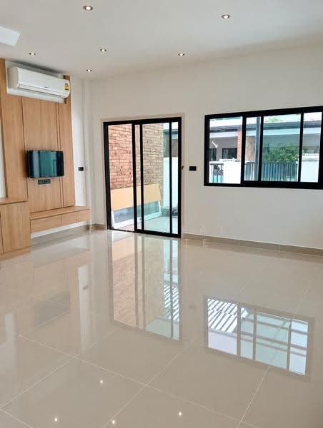 2 Bedroom Townhouse for Sale Chak Nok Reservoir Pattaya, Chon Buri (Pattaya), Nong Pru, Bang Lamung (Pattaya), Chon Buri (Pattaya), 2 Bedrooms, 180 sqm, Townhouse For Sale, by PLC real estate, 500571036 - DDproperty.com
