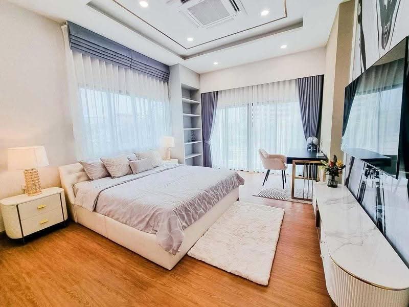 Perfect Masterpiece Sukhumvit 77, samut-prakan, Soi Mu Ban Perfect Place Sukhumvit 77, Rachathewa, Bang Plee, Samut Prakan, 5 Bedrooms, 585 sqm, Single Detached House For Rent, by Khun Eve, 500571045 - DDproperty.com