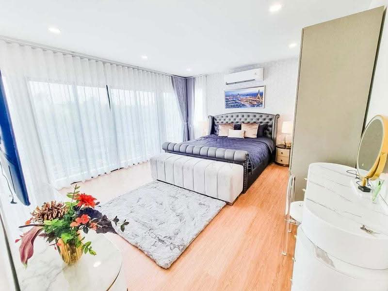 Perfect Masterpiece Sukhumvit 77, samut-prakan, Soi Mu Ban Perfect Place Sukhumvit 77, Rachathewa, Bang Plee, Samut Prakan, 5 Bedrooms, 585 sqm, Single Detached House For Rent, by Khun Eve, 500571045 - DDproperty.com