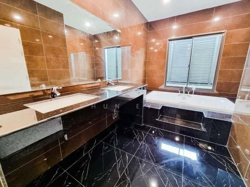 Perfect Masterpiece Sukhumvit 77, samut-prakan, Soi Mu Ban Perfect Place Sukhumvit 77, Rachathewa, Bang Plee, Samut Prakan, 5 Bedrooms, 585 sqm, Single Detached House For Rent, by Khun Eve, 500571045 - DDproperty.com