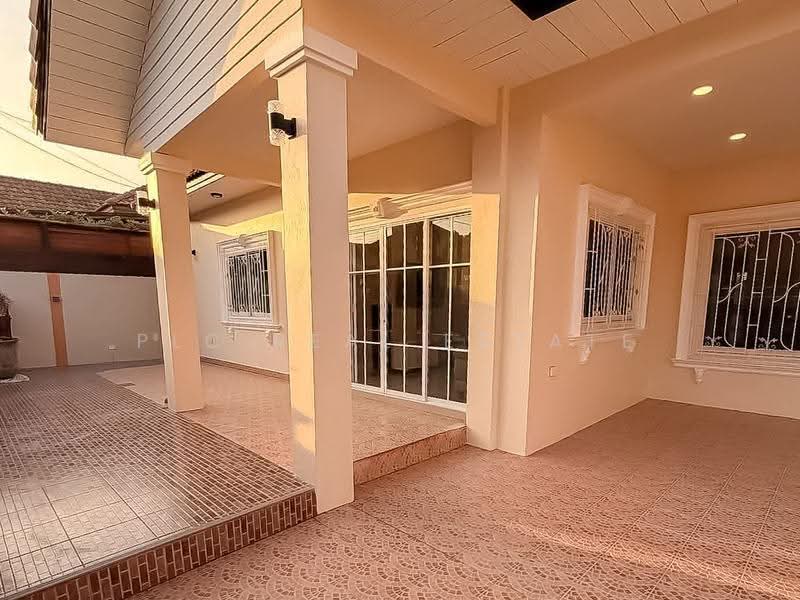 Modern House for Sale Khao Noi East Pattaya 3 Bedrooms, chon-buri, Nong Pru, Bang Lamung (Pattaya), Chon Buri (Pattaya), 3 Bedrooms, 263 sqm, Single Detached House For Sale, by PLC real estate, 500571051 - DDproperty.com