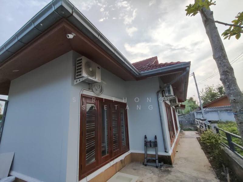 ขายบ้าน 2 หลัง พร้อมที่ดิน 115 ตารางวา (บ้านอยู่ในรั้วเดียวกัน) ตำบลตลิ่งงาม เกาะสมุย สุราษฎร์ธานี, สุราษฎร์ธานี, ทวีราษฎร์ภักดี, ตลิ่งงาม, เกาะสมุย, สุราษฎร์ธานี, 300 ตร.ม., บ้านเดี่ยว ขาย, โดย Sirithong Saetang, 500571076 - DDproperty.com