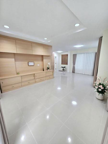 The Centro Ramindra, Bangkok, Kanchanaphisek Road, Khan Na Yao, Khan Na Yao, Bangkok, 3 Bedrooms, 180 sqm, Single Detached House For Sale, by คุณเปิ้ล, 500571109 - DDproperty.com