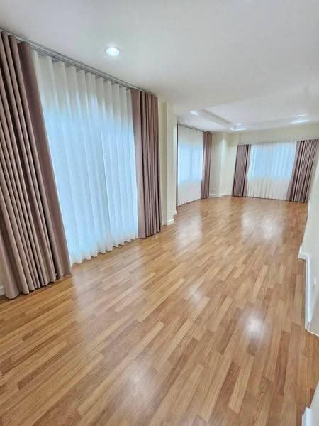 The Centro Ramindra, Bangkok, Kanchanaphisek Road, Khan Na Yao, Khan Na Yao, Bangkok, 3 Bedrooms, 180 sqm, Single Detached House For Sale, by คุณเปิ้ล, 500571109 - DDproperty.com