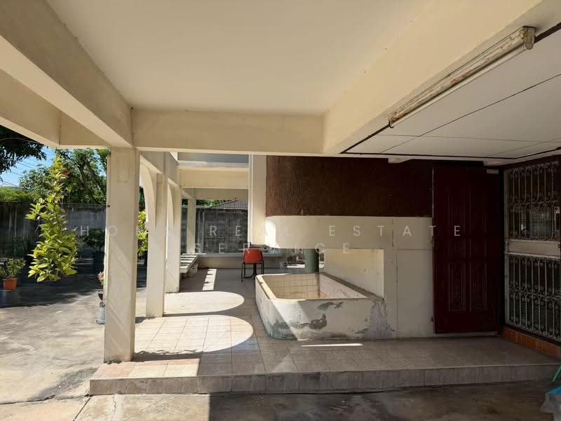 Muang Thong 2/2 Village, Phatthanakan 61, Bangkok, Prawet, Bangkok, 5 Bedrooms, 400 sqm, Single Detached House For Sale, by HOME Real Estate Service, 500571136 - DDproperty.com