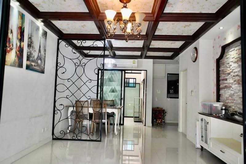 Baan Klang Muang Nawamin 42 : บ้านกลางเมือง นวมินทร์ 42, กรุงเทพ, ซอยนวมินทร์ 42 ถนนนวมินทร์, คลองกุ่ม, บึงกุ่ม, กรุงเทพ, 180 ตร.ม., ทาวน์เฮ้าส์ ขาย, โดย คุณ ณภัชนันท์ อินชญาดา (เจณ), 500571148 - DDproperty.com