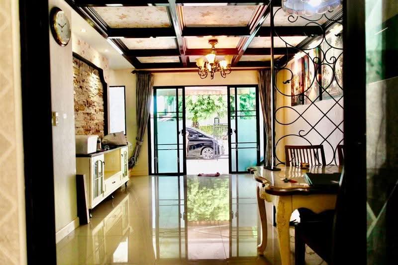Baan Klang Muang Nawamin 42 : บ้านกลางเมือง นวมินทร์ 42, กรุงเทพ, ซอยนวมินทร์ 42 ถนนนวมินทร์, คลองกุ่ม, บึงกุ่ม, กรุงเทพ, 180 ตร.ม., ทาวน์เฮ้าส์ ขาย, โดย คุณ ณภัชนันท์ อินชญาดา (เจณ), 500571148 - DDproperty.com