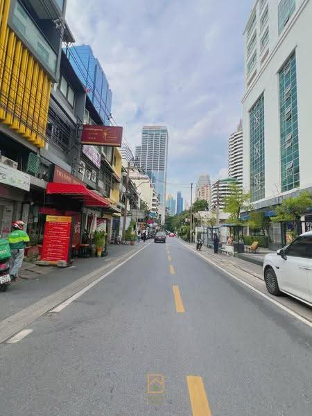Sukhumvit 16, Bangkok, Khlongtoei Nua, Watthana, Bangkok, 4 Bedrooms, 300 sqm, Townhouse For Sale, by ผึ้ง ภรภัทร, 500571173 - DDproperty.com