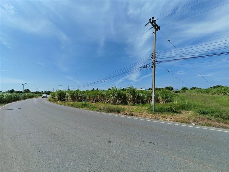ที่ดินเปล่า 14 ไร่ 211.5 ตร.ว. ที่ดินเปล่า ใกล้อบต.ทุ่งขวาง กำแพงแสน นครปฐม, nakhon-pathom, ถนนมาลัยแมน, Thung Khwang, Kamphaeng Saen, Nakhon Pathom, , 23,246 sqm, Land For Sale, by คุณ กันตภณ จักกาวิรักษ์ (บอย), 500571189 - DDproperty.com