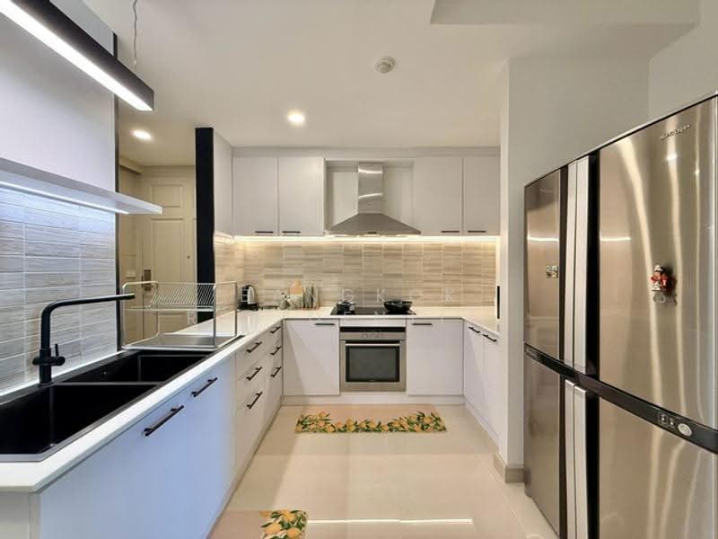 The Height, Bangkok, Soi Sukhumvit 55, Khlong Tan Nua, Watthana, Bangkok, 3 Bedrooms, 165 sqm, Condo For Sale, by Bangkok Residential, 500571196 - DDproperty.com