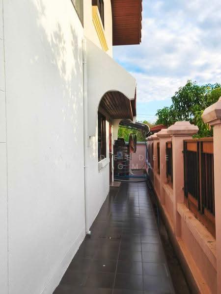 A house for rent near Grand Canyon Chiang Mai, Chiang Mai Rental Price: 28,000 THB /month No.14H1148, chiang-mai, Nam Phare, Hang Dong, Chiang Mai, 4 Bedrooms, 200 sqm, Single Detached House For Rent, by Baandeedee Chiangmai, 500571197 - DDproperty.com