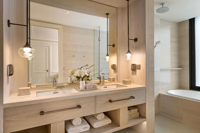 InterContinental Residences Bangkok Asoke, Bangkok, 10 Soi Sukhumvit 16, Khlong Toei, Bangkok, 2 Bedrooms, 139 sqm, Condo For Sale, by Chanoknan Tangpipattanapong, 500571259 - DDproperty.com
