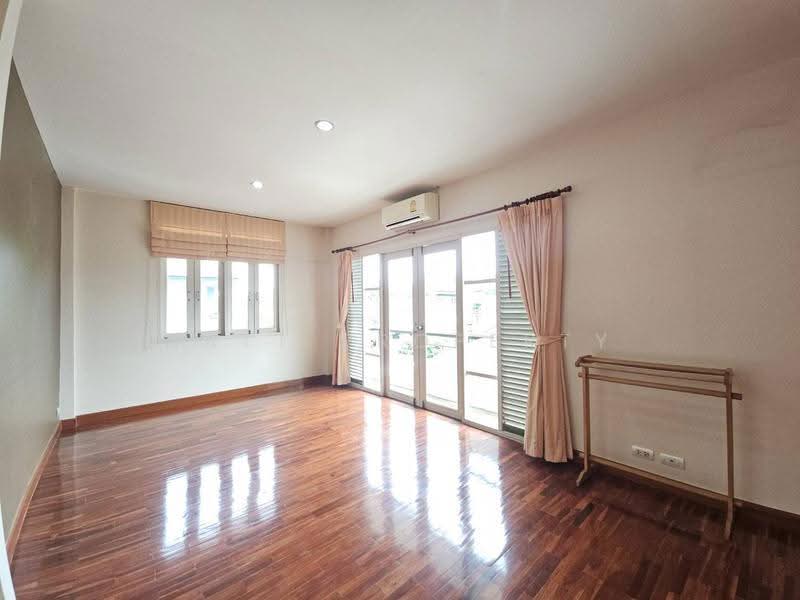 The Tara Ramintra, Bangkok, Soi Phraya Suren 35, Bang Chun, Khlong Sam Wa, Bangkok, 4 Bedrooms, 180 sqm, Single Detached House For Sale, by natt property, 500571265 - DDproperty.com
