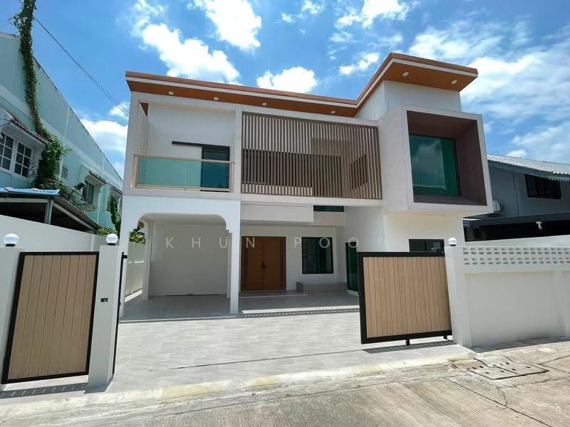 บ้านเดี่ยวรีโนเวทใหม่ 5 ห้องนอน 3 ห้องน้ำ | ใกล้ MRT ลาดพร้าว 83 (SPSSR392), กรุงเทพ, ลาดพร้าว 83, พลับพลา, วังทองหลาง, กรุงเทพ, 250 ตร.ม., บ้านเดี่ยว ขาย, โดย Khun Poon, 500571286 - DDproperty.com