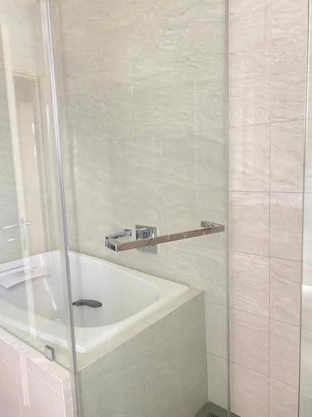 Maru Ekkamai 2, Bangkok, 70-5 Sukhumvit 63 Road, Phra Kanong Nua, Watthana, Bangkok, 2 Bedrooms, 55 sqm, Condo For Sale, by Dechatorn Chichaiyang, 500571295 - DDproperty.com