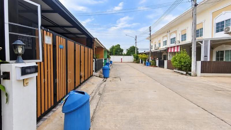 หมู่บ้านไลโอ เพชรเกษม-พุทธมณฑลสาย4, สมุทรสาคร, สวนหลวง, กระทุ่มแบน, สมุทรสาคร, 125 ตร.ม., ทาวน์เฮ้าส์ ขาย, โดย The Best Property จิฟฟี่, 500571348 - DDproperty.com