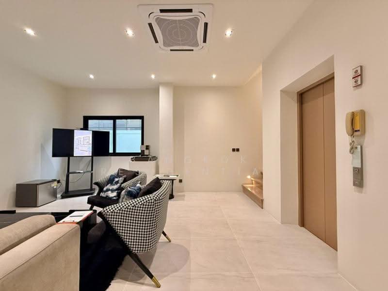 32 Residence : 32 เรสซิเดนซ์, กรุงเทพ, 222 พัฒนาการ 32, สวนหลวง, กรุงเทพ, 658 ตร.ม., วิลล่า ขาย, โดย Bangkok Residential, 500571390 - DDproperty.com