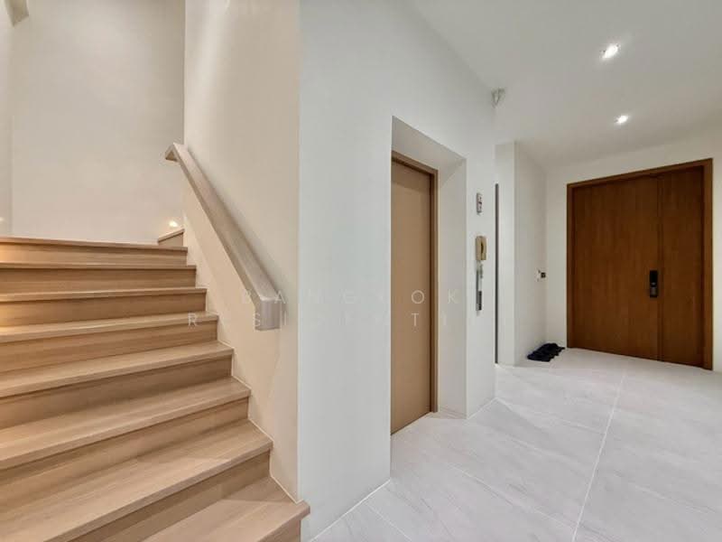 32 Residence, Bangkok, 222 Phatthanakan 32, Suan Luang, Bangkok, 5 Bedrooms, 658 sqm, Villa For Sale, by Bangkok Residential, 500571390 - DDproperty.com