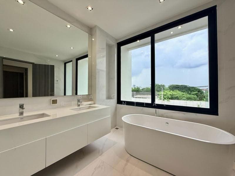 32 Residence, Bangkok, 222 Phatthanakan 32, Suan Luang, Bangkok, 5 Bedrooms, 658 sqm, Villa For Sale, by Bangkok Residential, 500571390 - DDproperty.com
