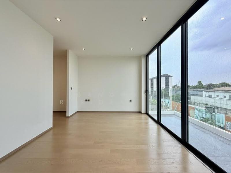 32 Residence, Bangkok, 222 Phatthanakan 32, Suan Luang, Bangkok, 5 Bedrooms, 658 sqm, Villa For Sale, by Bangkok Residential, 500571390 - DDproperty.com