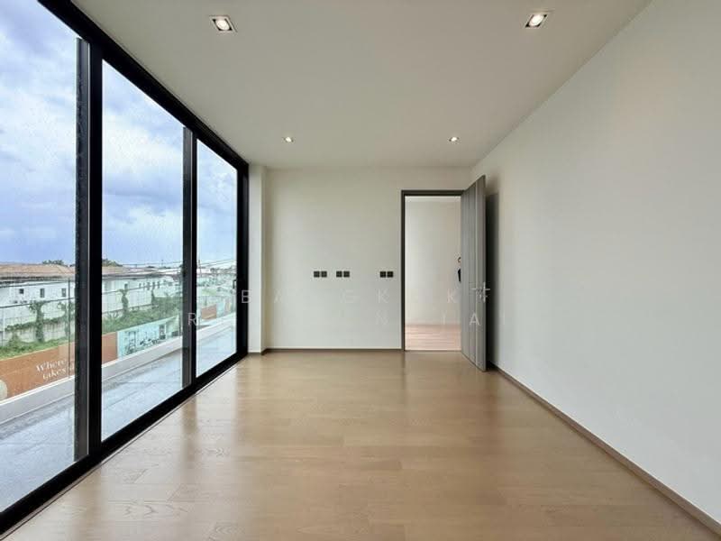 32 Residence, Bangkok, 222 Phatthanakan 32, Suan Luang, Bangkok, 5 Bedrooms, 658 sqm, Villa For Sale, by Bangkok Residential, 500571390 - DDproperty.com